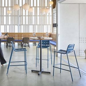 silla de bar contemporánea