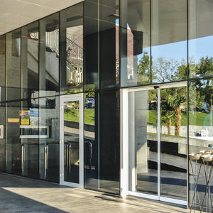 sistema de fachada de aluminio