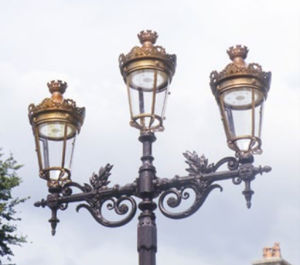 consola para poste de iluminación de hierro fundido