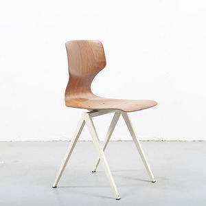 silla de diseño escandinavo