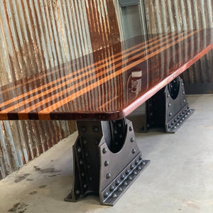 mesa de comedor de diseño industrial