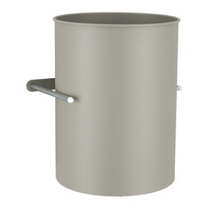 cubo de basura bajo encimera
