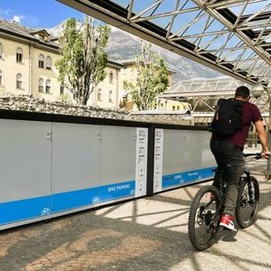 sistema de edificio inteligente para aparcamiento de bicicletas