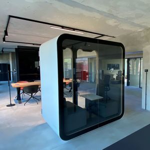 oficina POD con iluminación integrada