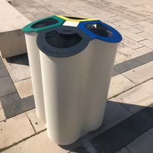 cubo de basura público