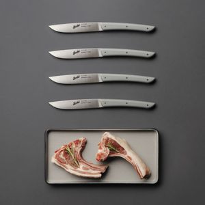 cuchillo de carne con mango de plástico