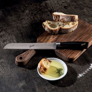 cuchillo para pan con mango de resina