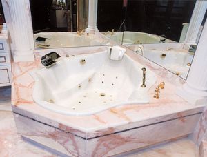 bañera de esquina