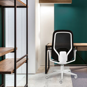 silla de oficina contemporánea