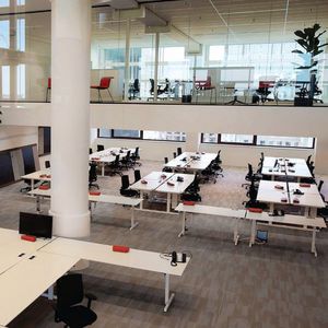 escritorio para open space / de acero / de melamina / contemporáneo