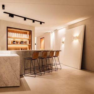 silla de bar contemporánea