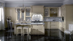 cocina de estilo / de madera lacada / de madera pintada / con isla