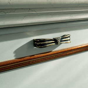 perilla para mueble de estilo / de bronce