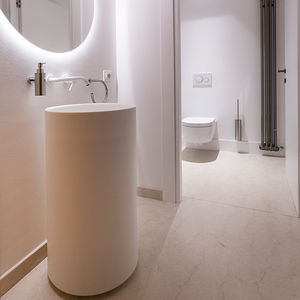 lavabo de pie / redondo / de madera lacada / contemporáneo