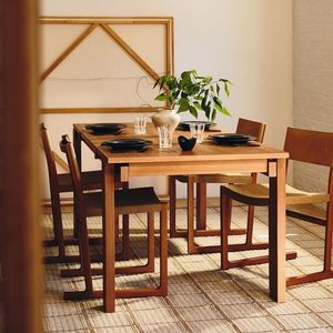 mesa de comedor contemporánea