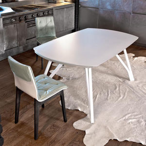 mesa contemporánea