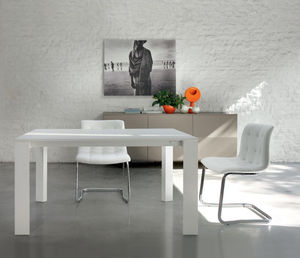 mesa contemporánea