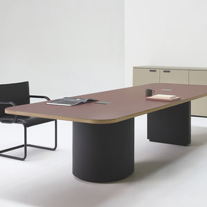 mesa de conferencia contemporánea