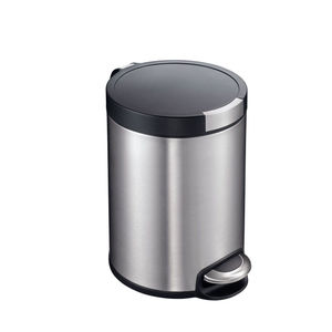 cubo de basura de baño