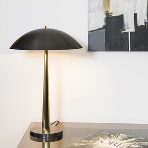 lámpara de mesa