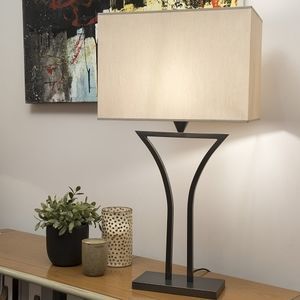 lámpara de mesa