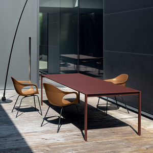 mesa contemporánea