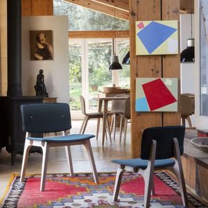 silla contemporánea