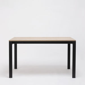 mesa contemporánea