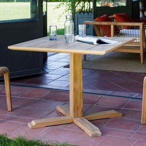 mesa contemporánea
