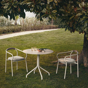 mesa contemporánea