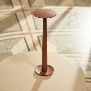 lámpara de mesa