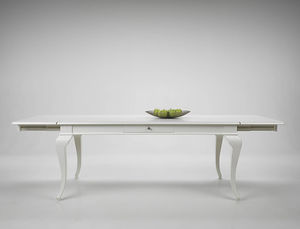 mesa de comedor clásica