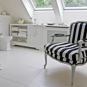 mueble de baño clásico