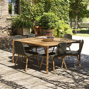 mesa de comedor contemporánea