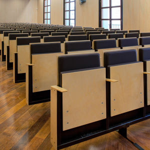 butaca de auditorio contemporáneo