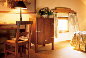 mueble minibar para habitación de hotel