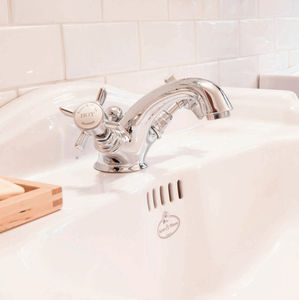 grifo bimando para lavabo