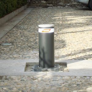 bolardo de control de acceso