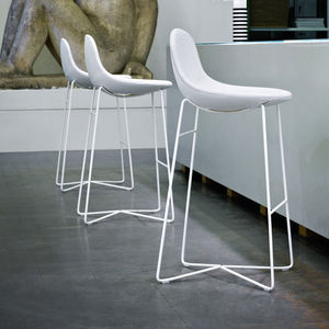 silla de bar contemporánea
