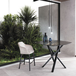 silla de bar contemporánea