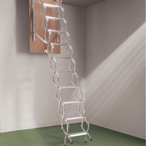 escalera elevada para ático