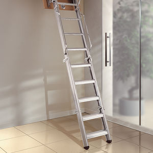 escalera elevada para ático