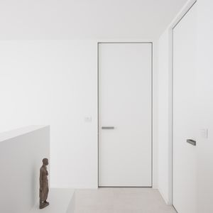 marco para puerta de aluminio anodizado