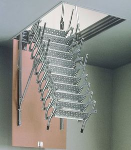 escalera elevada para ático