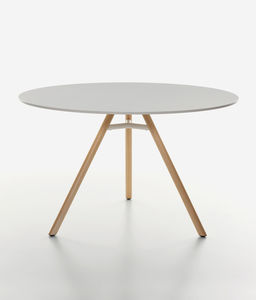 mesa contemporánea