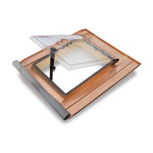 ventana de tejado de metal