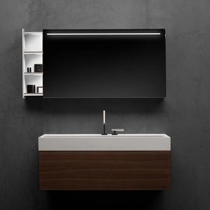 Armario de baño con espejo con iluminación integrada