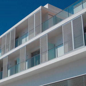 contraventanas correderas / de aluminio / para fachadas / con celosía