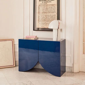 consola contemporánea