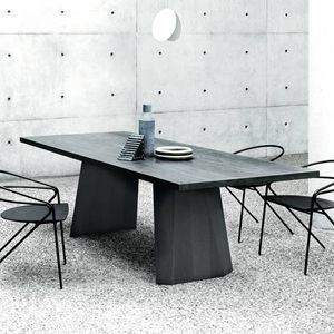 mesa de comedor contemporánea